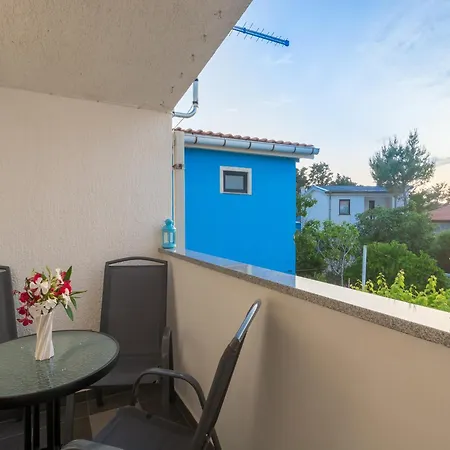 Casa vacanze In Near Sea Vir